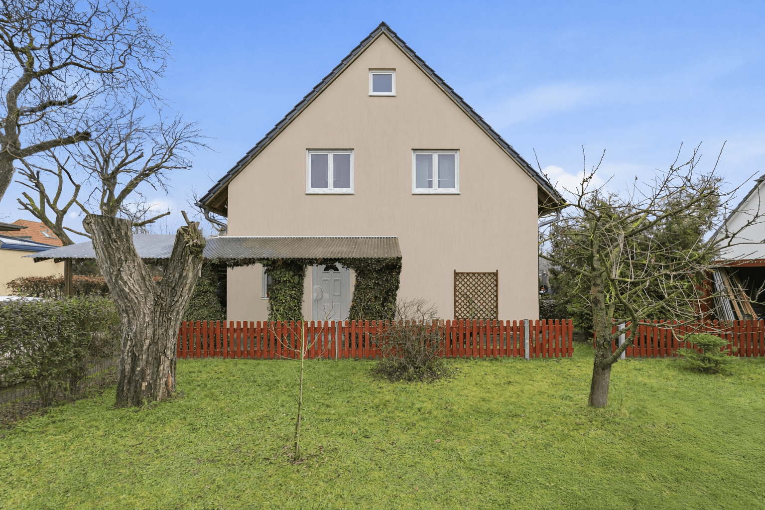 Predaj domu 102 m², pozemek 420 m², Berlin, Berlín Predaj domu 102 m², pozemek 420 m², Berlin, Berlín
