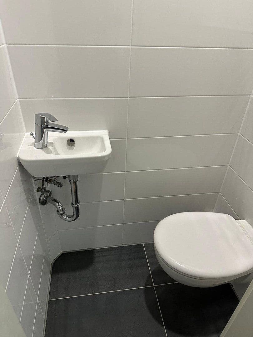 Prenájom bytu 3-izbový 65 m², Mittelstraße 7, Berlin, Berlín Prenájom bytu 3-izbový 65 m², Mittelstraße 7, Berlin, Berlín