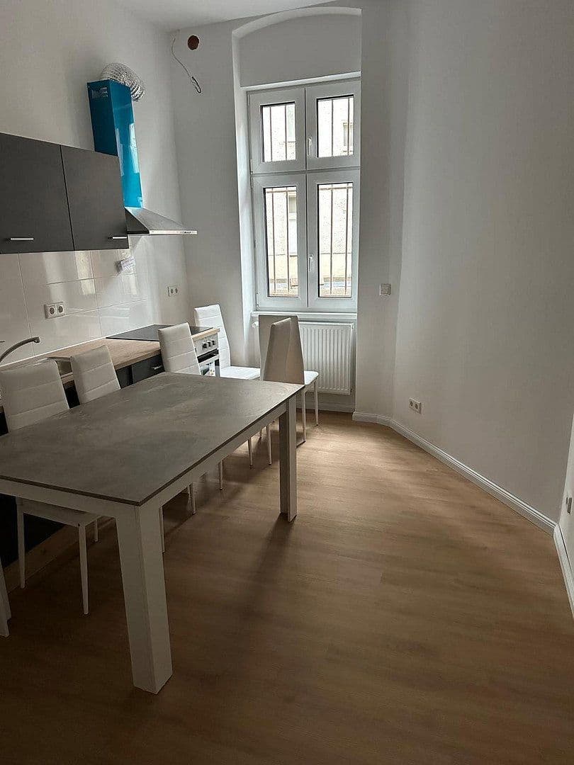 Prenájom bytu 3-izbový 65 m², Mittelstraße 7, Berlin, Berlín Prenájom bytu 3-izbový 65 m², Mittelstraße 7, Berlin, Berlín