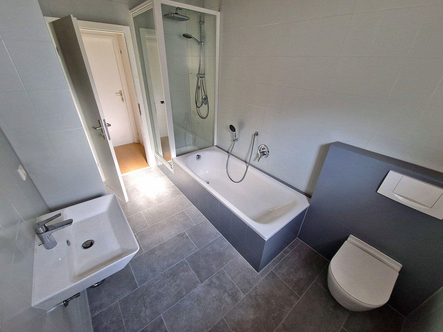 Predaj bytu 3-izbový 78 m², Bad Ditzenbach, Bádensko-Wurttembersko Predaj bytu 3-izbový 78 m², Bad Ditzenbach, Bádensko-Wurttembersko