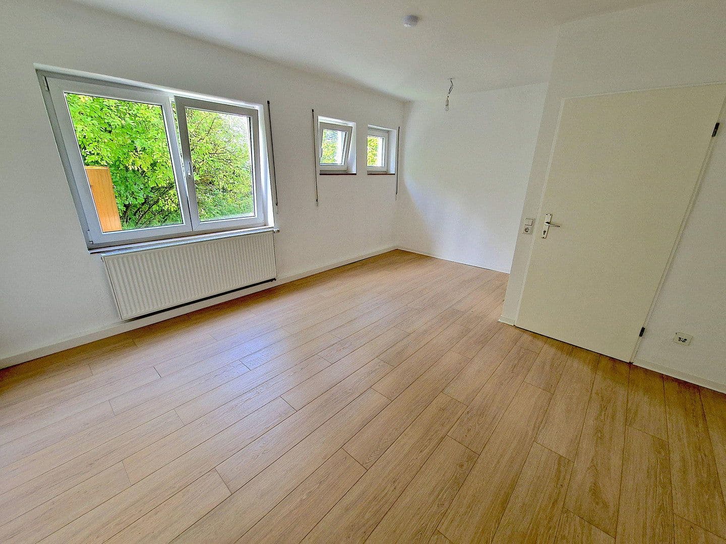 Predaj bytu 3-izbový 78 m², Bad Ditzenbach, Bádensko-Wurttembersko Predaj bytu 3-izbový 78 m², Bad Ditzenbach, Bádensko-Wurttembersko