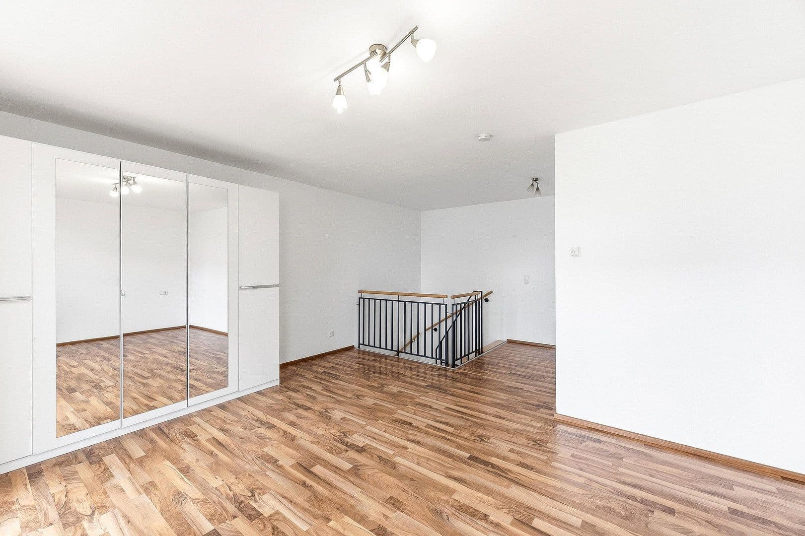 Prenájom bytu 2-izbový 60 m², Holzgerlingen, Bádensko-Wurttembersko Prenájom bytu 2-izbový 60 m², Holzgerlingen, Bádensko-Wurttembersko