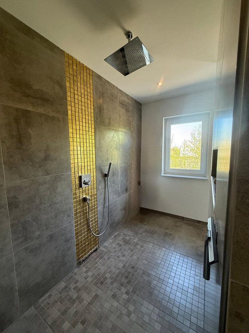 Predaj domu 221 m², pozemek 575 m², Wennigsen (Deister), Dolné Sasko Predaj domu 221 m², pozemek 575 m², Wennigsen (Deister), Dolné Sasko