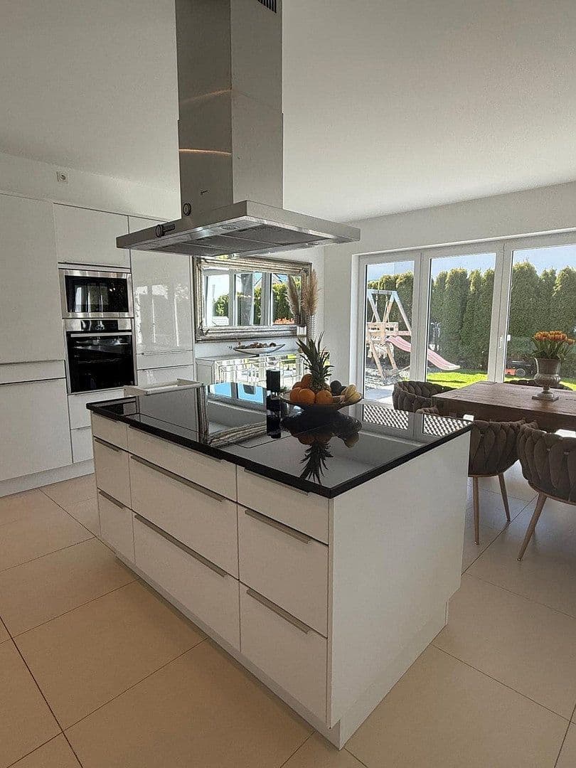 Predaj domu 221 m², pozemek 575 m², Wennigsen (Deister), Dolné Sasko Predaj domu 221 m², pozemek 575 m², Wennigsen (Deister), Dolné Sasko