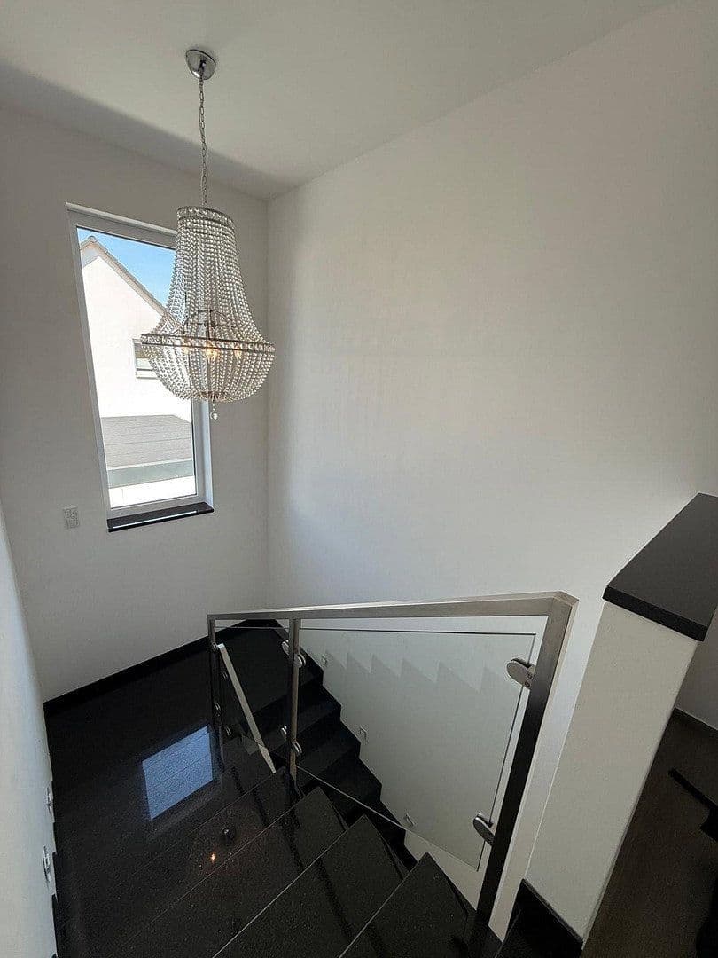 Predaj domu 221 m², pozemek 575 m², Wennigsen (Deister), Dolné Sasko Predaj domu 221 m², pozemek 575 m², Wennigsen (Deister), Dolné Sasko