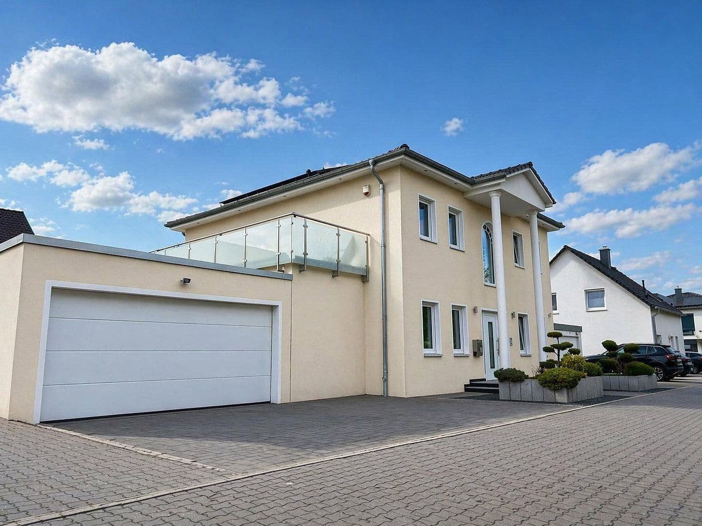 Predaj domu 221 m², pozemek 575 m², Wennigsen (Deister), Dolné Sasko Predaj domu 221 m², pozemek 575 m², Wennigsen (Deister), Dolné Sasko