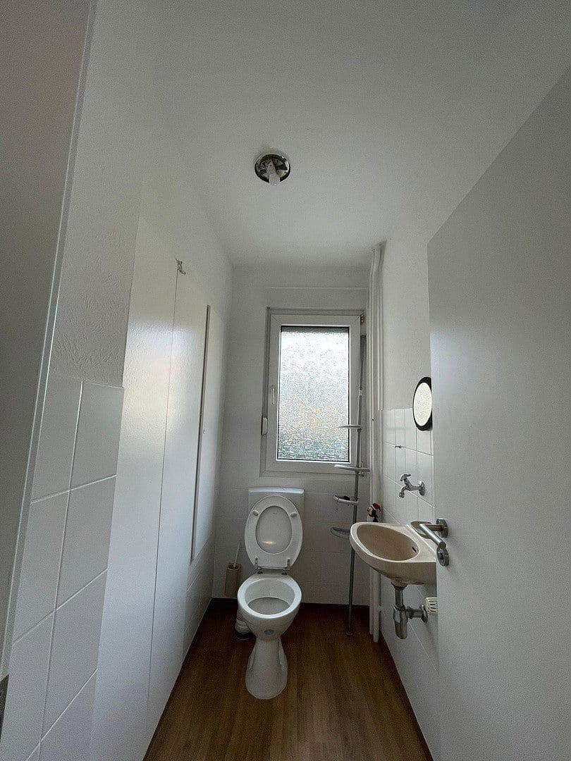 Prenájom bytu 34 m², Friedrichshafen, Bádensko-Wurttembersko Prenájom bytu 34 m², Friedrichshafen, Bádensko-Wurttembersko