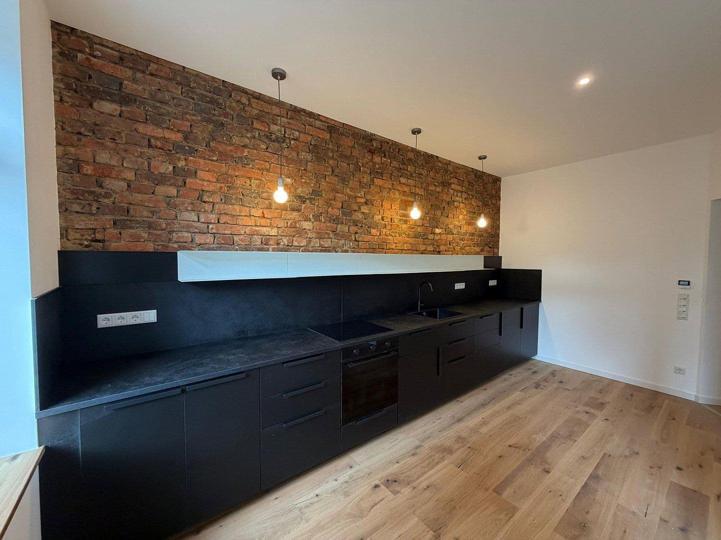 Prenájom bytu 2-izbový 60 m², Darmstadt, Hesensko Prenájom bytu 2-izbový 60 m², Darmstadt, Hesensko