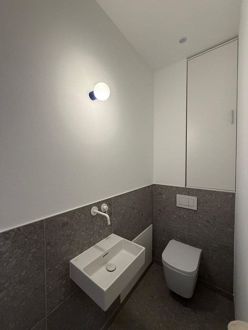 Prenájom bytu 2-izbový 60 m², Darmstadt, Hesensko Prenájom bytu 2-izbový 60 m², Darmstadt, Hesensko