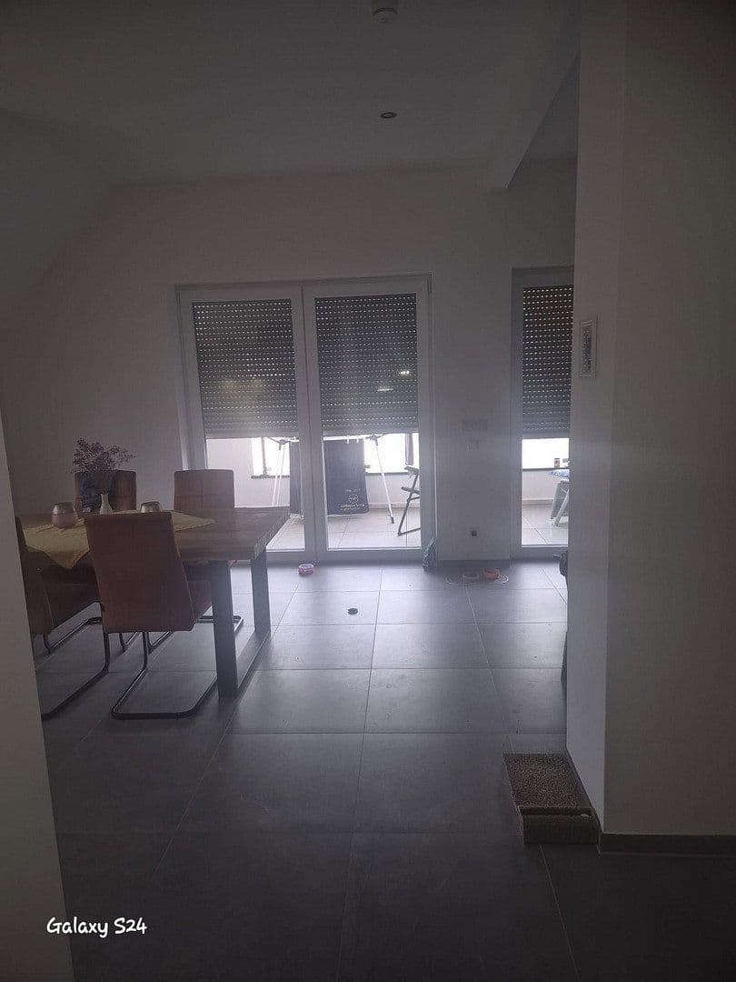 Prenájom bytu 3-izbový 110 m², Rodgau, Hesensko Prenájom bytu 3-izbový 110 m², Rodgau, Hesensko