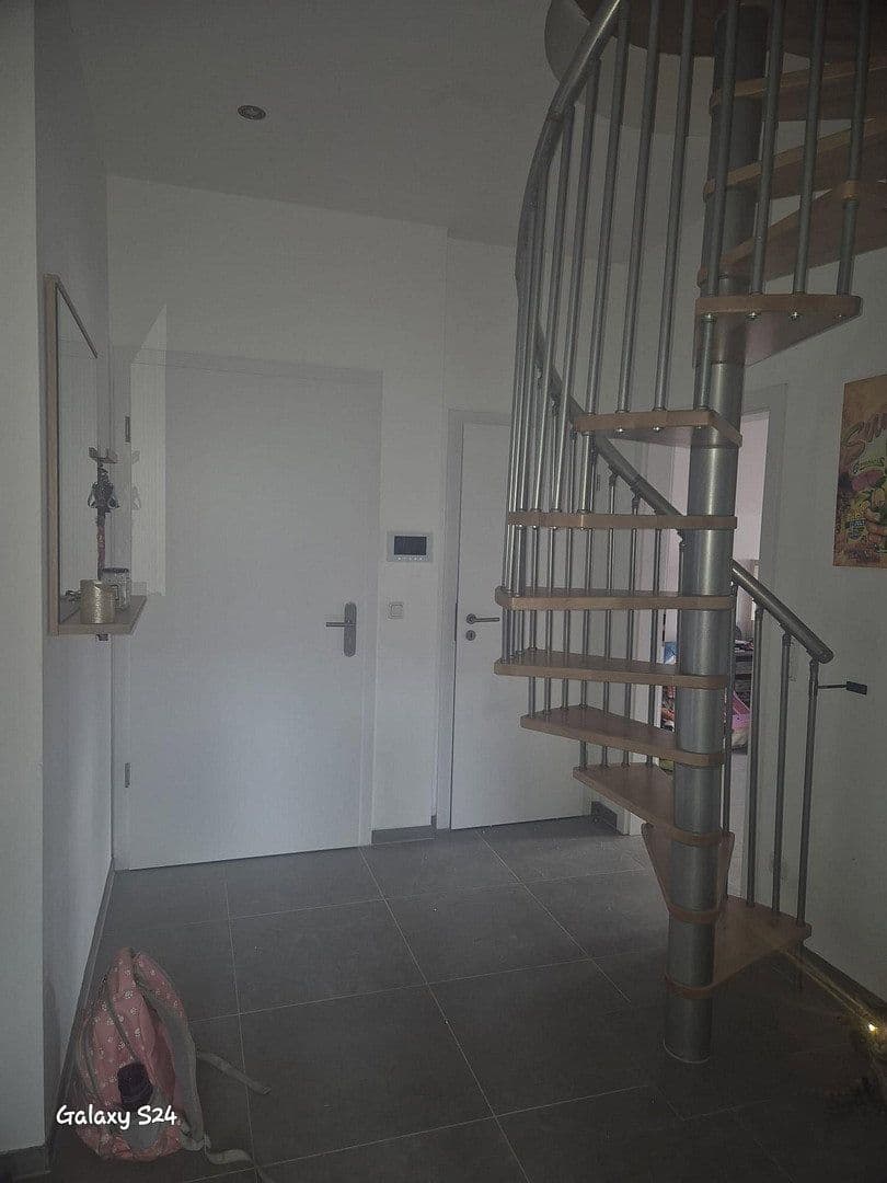 Prenájom bytu 3-izbový 110 m², Rodgau, Hesensko Prenájom bytu 3-izbový 110 m², Rodgau, Hesensko