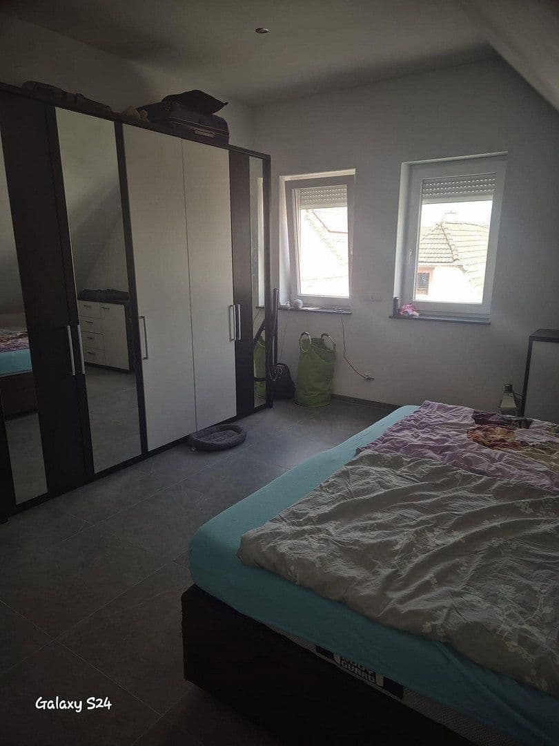 Prenájom bytu 3-izbový 110 m², Rodgau, Hesensko Prenájom bytu 3-izbový 110 m², Rodgau, Hesensko