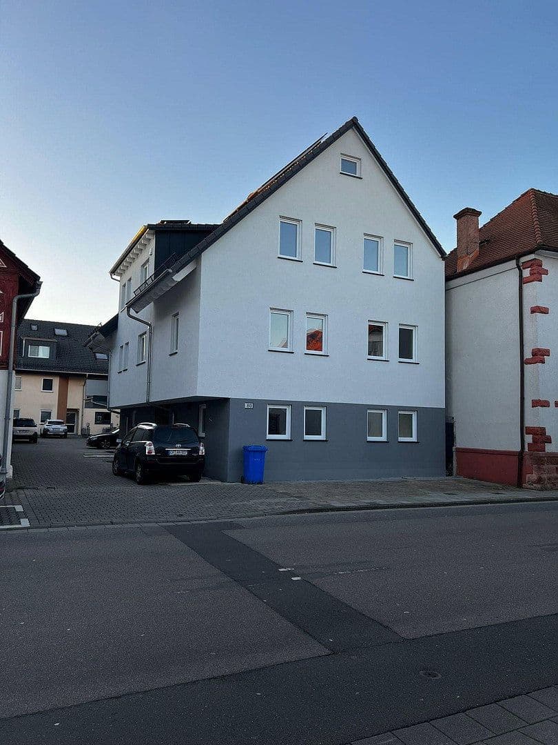Prenájom bytu 3-izbový 110 m², Rodgau, Hesensko Prenájom bytu 3-izbový 110 m², Rodgau, Hesensko