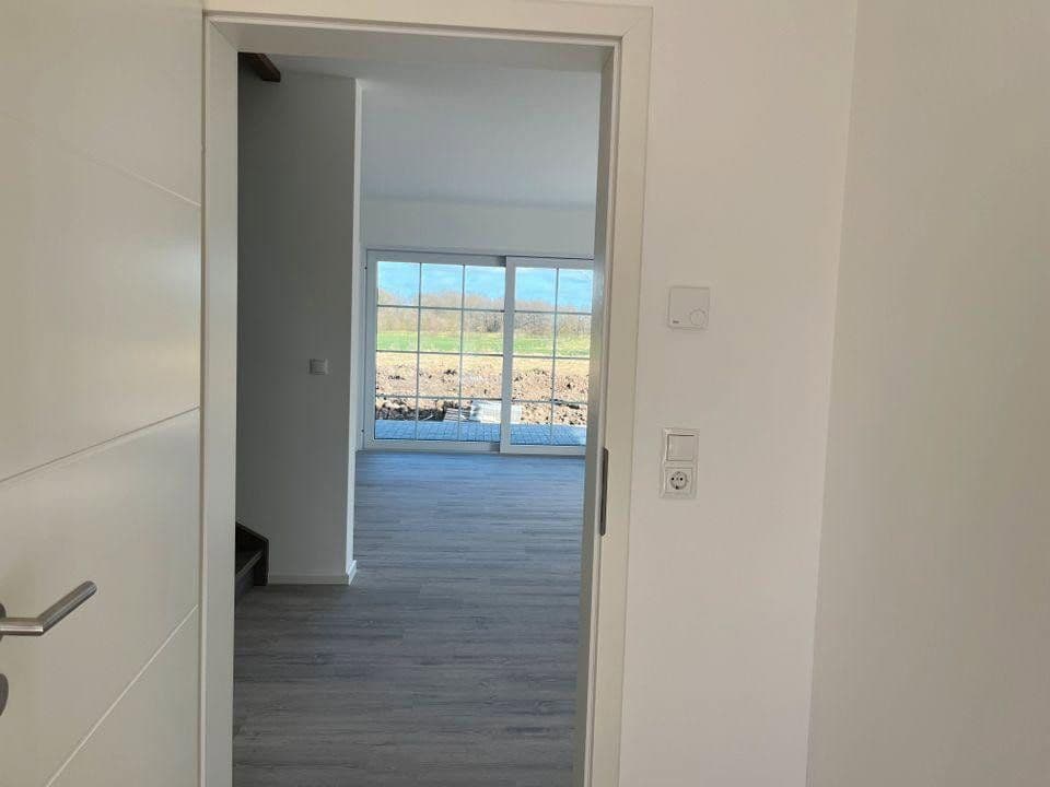 Predaj domu 130 m², pozemek 600 m², Dorfstraße, Pronstorf, Šlezvicko-Holštajnsko Predaj domu 130 m², pozemek 600 m², Dorfstraße, Pronstorf, Šlezvicko-Holštajnsko