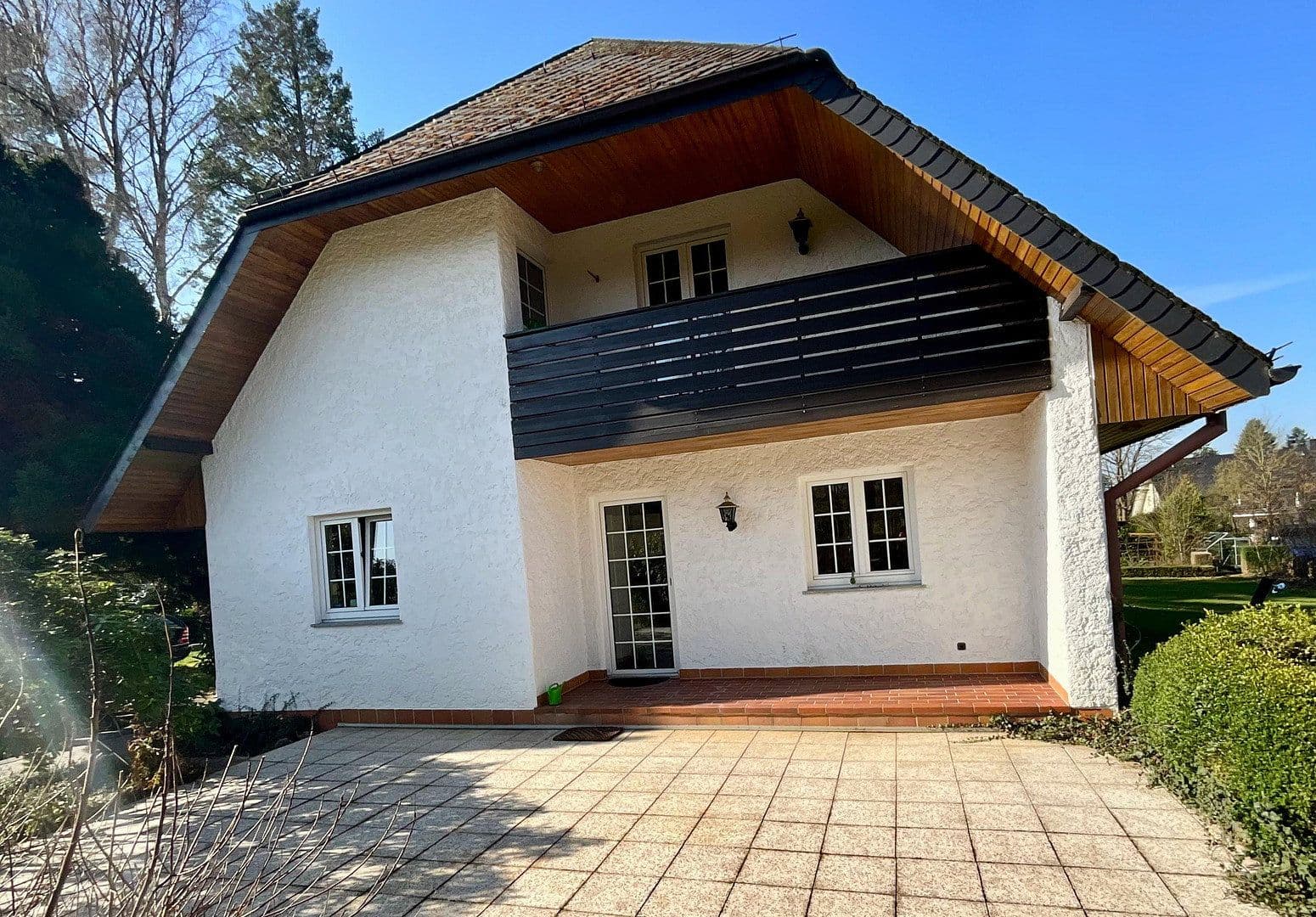 Predaj domu 247 m², pozemek 2.504 m², Niedernhausen, Hesensko Predaj domu 247 m², pozemek 2.504 m², Niedernhausen, Hesensko