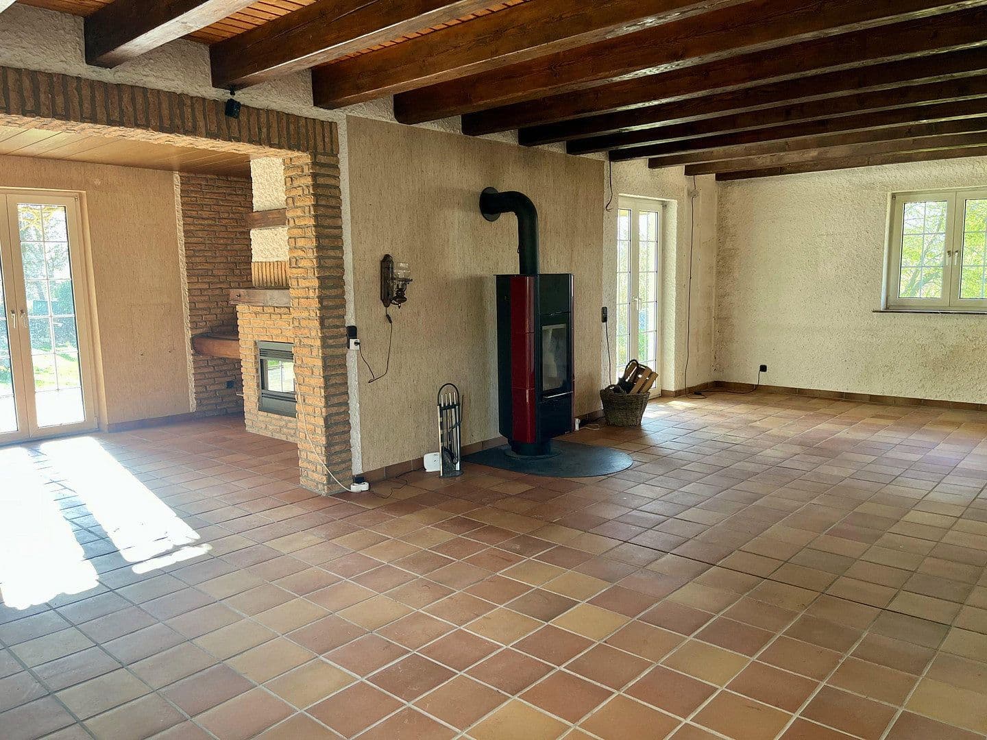 Predaj domu 247 m², pozemek 2.504 m², Niedernhausen, Hesensko Predaj domu 247 m², pozemek 2.504 m², Niedernhausen, Hesensko