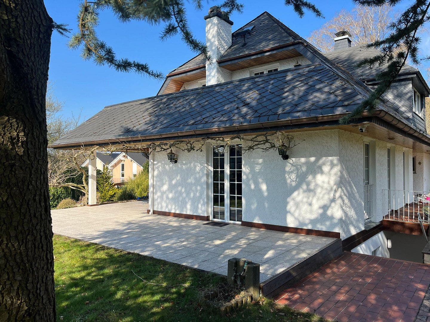 Predaj domu 247 m², pozemek 2.504 m², Niedernhausen, Hesensko Predaj domu 247 m², pozemek 2.504 m², Niedernhausen, Hesensko