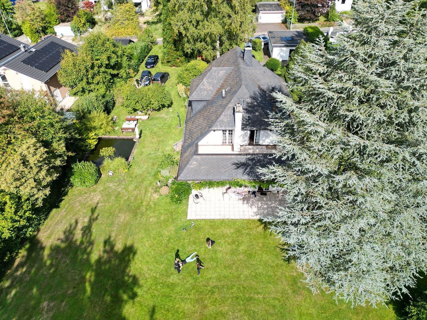 Predaj domu 247 m², pozemek 2.504 m², Niedernhausen, Hesensko Predaj domu 247 m², pozemek 2.504 m², Niedernhausen, Hesensko