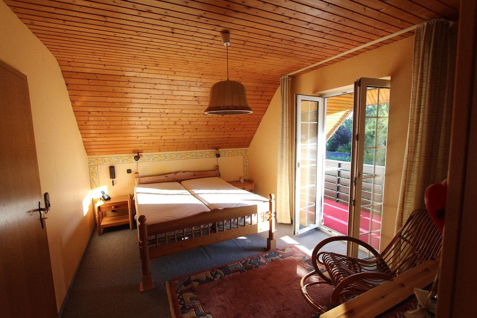Predaj domu 247 m², pozemek 2.504 m², Niedernhausen, Hesensko Predaj domu 247 m², pozemek 2.504 m², Niedernhausen, Hesensko