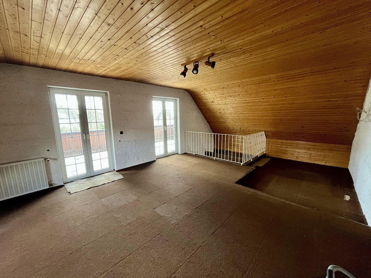 Predaj domu 247 m², pozemek 2.504 m², Niedernhausen, Hesensko Predaj domu 247 m², pozemek 2.504 m², Niedernhausen, Hesensko
