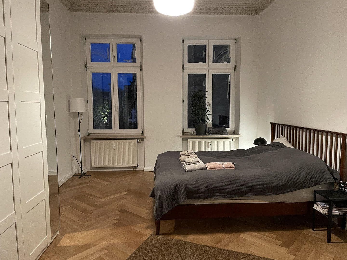 Prenájom bytu 4-izbový 120 m², Riemannstrasse 28, Leipzig, Sasko Prenájom bytu 4-izbový 120 m², Riemannstrasse 28, Leipzig, Sasko