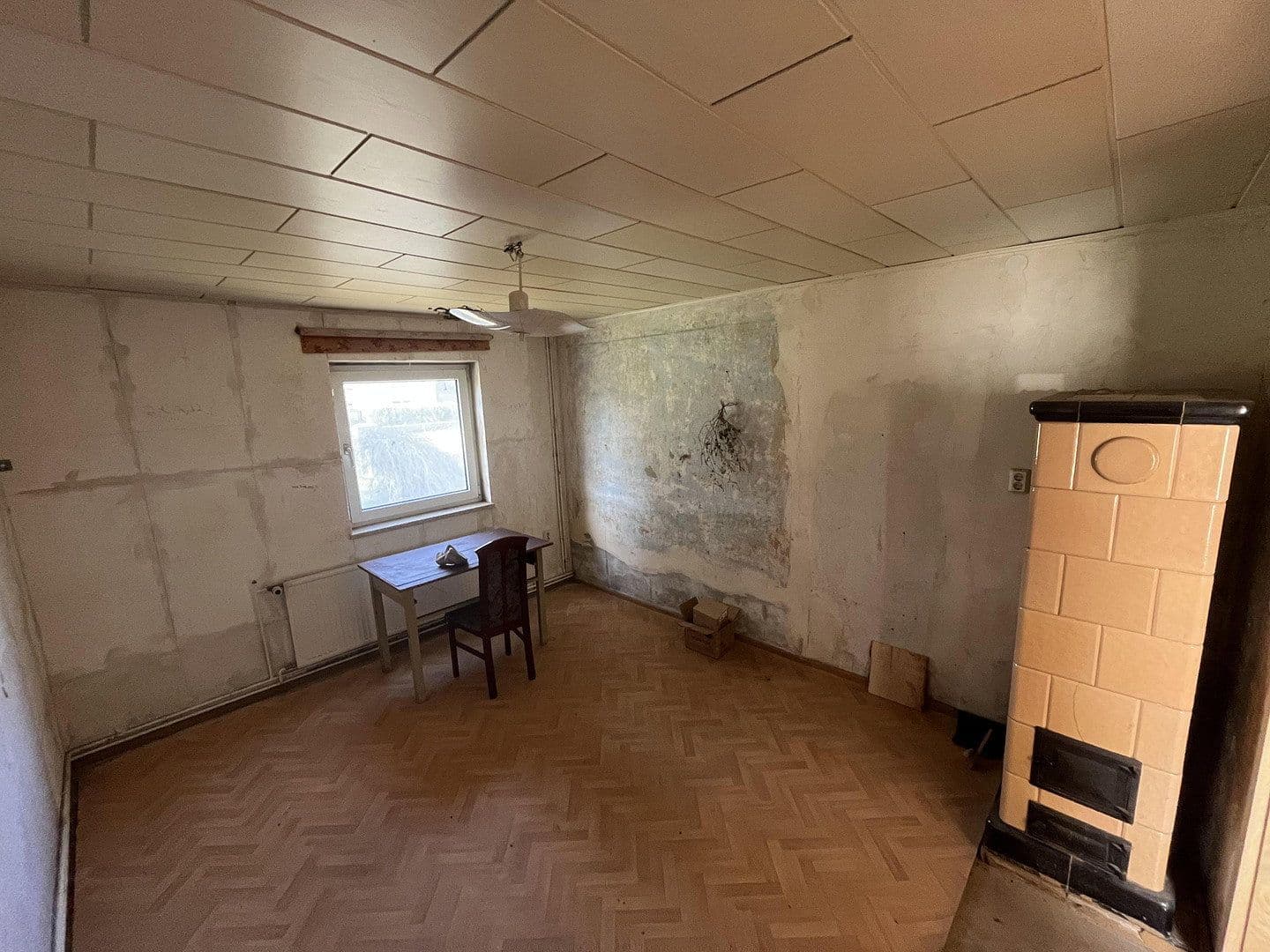 Predaj domu 140 m², pozemek 5.000 m², Dolgeliner Str 18, Alt Tucheband, Brandenbursko Predaj domu 140 m², pozemek 5.000 m², Dolgeliner Str 18, Alt Tucheband, Brandenbursko