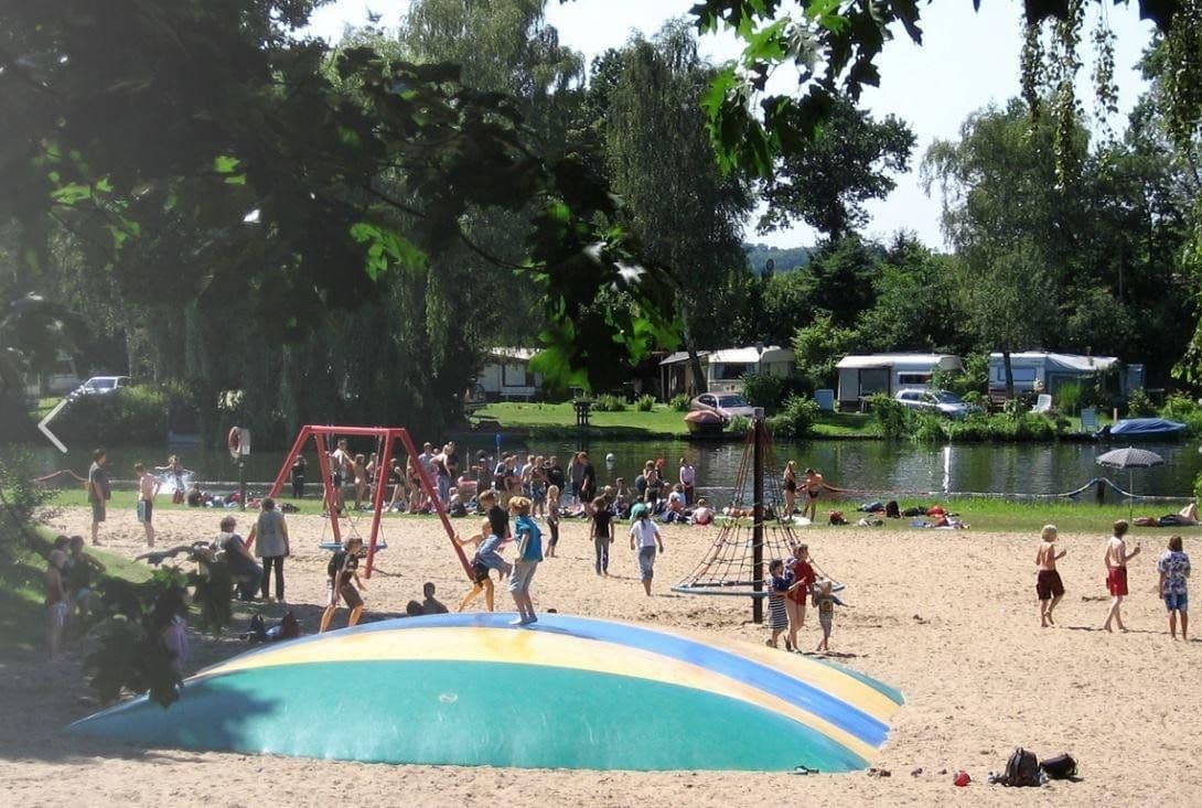 Predaj rekreačného objektu 40 m², pozemek 340 m², Am Prüßsee 34, Güster, Šlezvicko-Holštajnsko Predaj rekreačného objektu 40 m², pozemek 340 m², Am Prüßsee 34, Güster, Šlezvicko-Holštajnsko