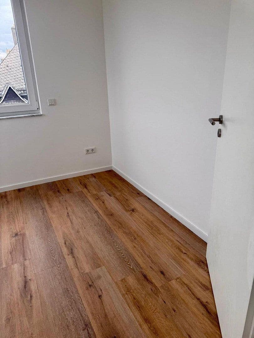 Prenájom bytu 3-izbový 82 m², Taunusstraße 30, Offenbach am Main, Hesensko Prenájom bytu 3-izbový 82 m², Taunusstraße 30, Offenbach am Main, Hesensko