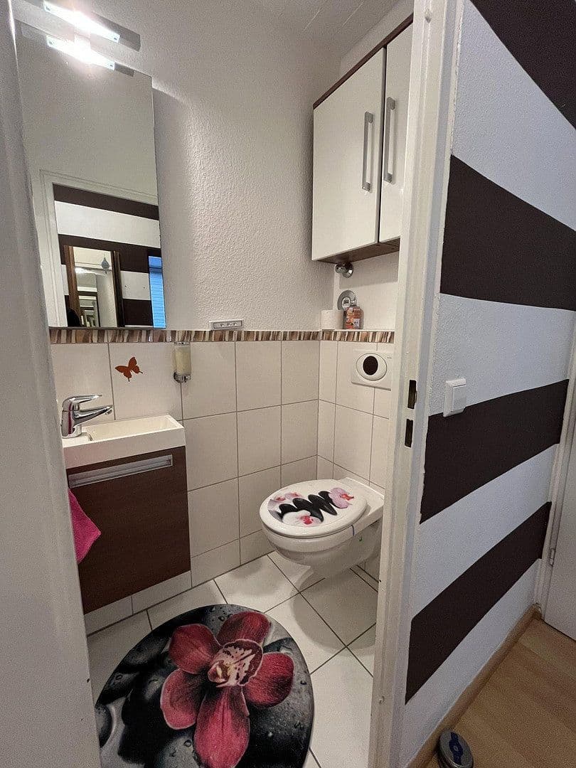 Prenájom bytu 4-izbový 88 m², Große Pranke, Hannover, Dolné Sasko Prenájom bytu 4-izbový 88 m², Große Pranke, Hannover, Dolné Sasko