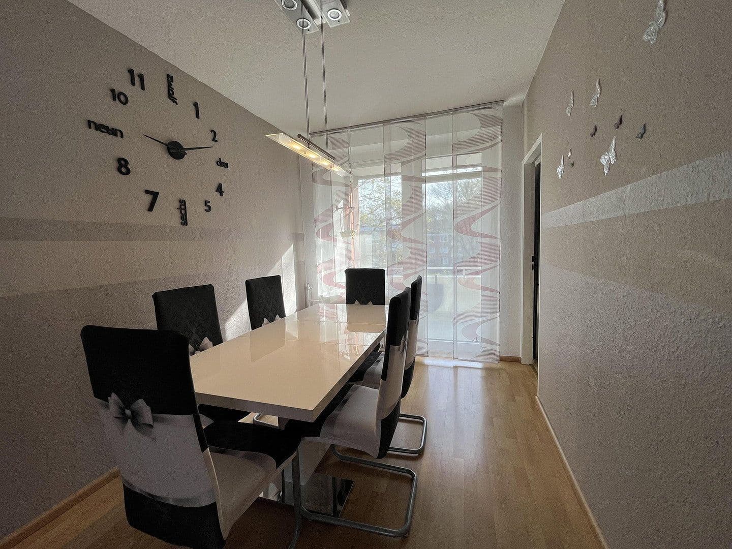 Prenájom bytu 4-izbový 88 m², Große Pranke, Hannover, Dolné Sasko Prenájom bytu 4-izbový 88 m², Große Pranke, Hannover, Dolné Sasko