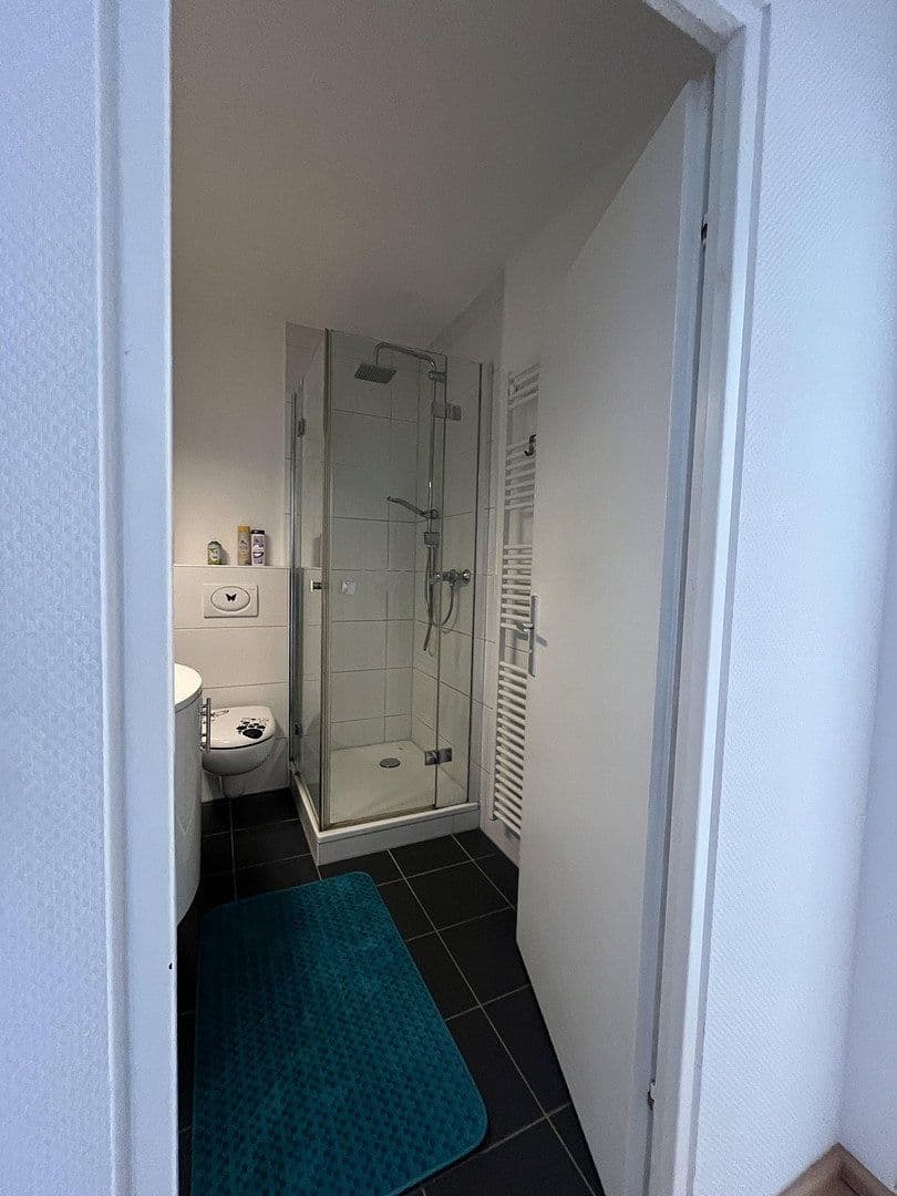 Prenájom bytu 4-izbový 88 m², Große Pranke, Hannover, Dolné Sasko Prenájom bytu 4-izbový 88 m², Große Pranke, Hannover, Dolné Sasko