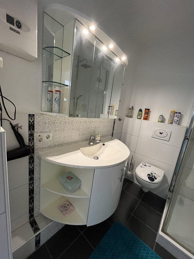 Prenájom bytu 4-izbový 88 m², Große Pranke, Hannover, Dolné Sasko Prenájom bytu 4-izbový 88 m², Große Pranke, Hannover, Dolné Sasko