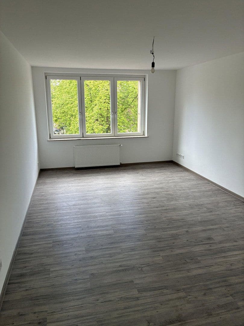 Prenájom bytu 4-izbový 120 m², Dellstraße 1a, Duisburg, Severné Porýnie - Westfálsko Prenájom bytu 4-izbový 120 m², Dellstraße 1a, Duisburg, Severné Porýnie - Westfálsko