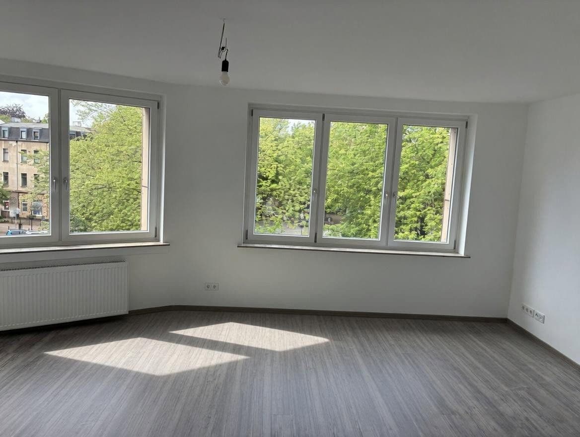 Prenájom bytu 4-izbový 120 m², Dellstraße 1a, Duisburg, Severné Porýnie - Westfálsko Prenájom bytu 4-izbový 120 m², Dellstraße 1a, Duisburg, Severné Porýnie - Westfálsko