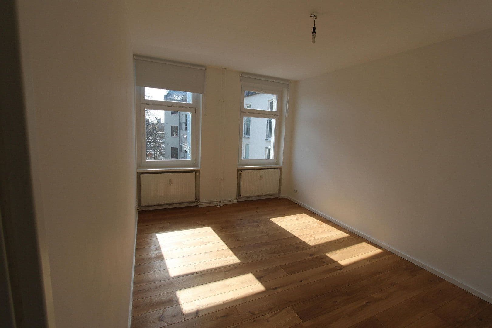 Predaj bytu 5-izbový 156 m², Neue Bahnhofstr. 2, Berlin, Berlín Predaj bytu 5-izbový 156 m², Neue Bahnhofstr. 2, Berlin, Berlín