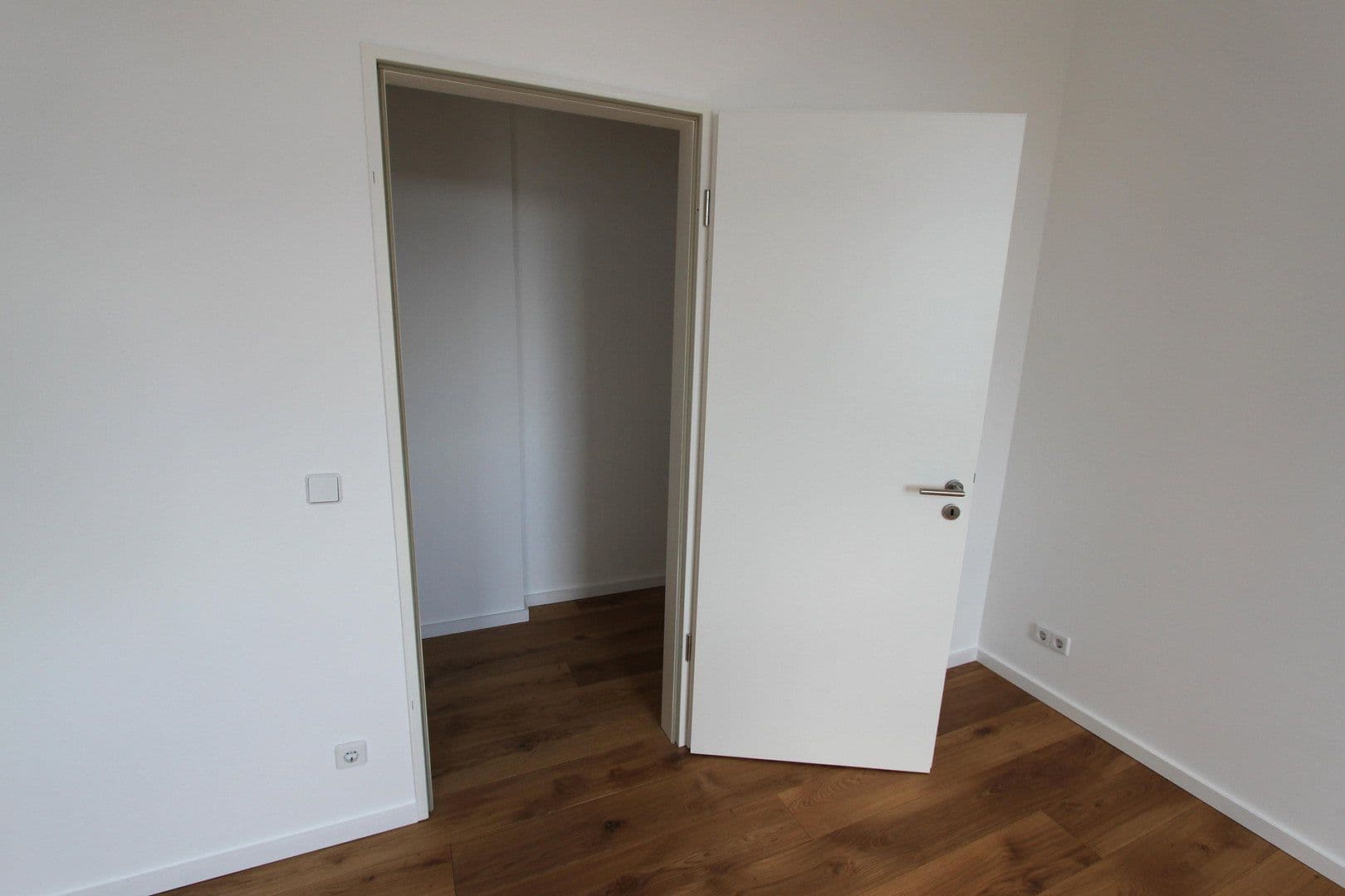 Predaj bytu 5-izbový 156 m², Neue Bahnhofstr. 2, Berlin, Berlín Predaj bytu 5-izbový 156 m², Neue Bahnhofstr. 2, Berlin, Berlín