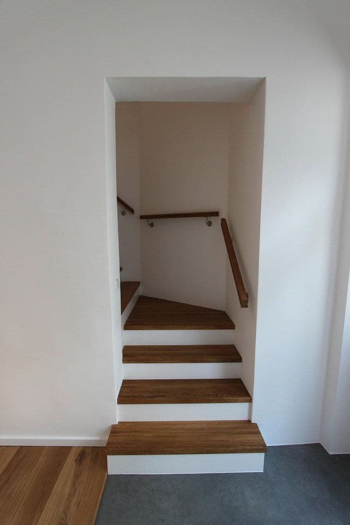 Predaj bytu 5-izbový 156 m², Neue Bahnhofstr. 2, Berlin, Berlín Predaj bytu 5-izbový 156 m², Neue Bahnhofstr. 2, Berlin, Berlín