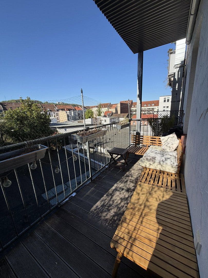 Prenájom bytu 4-izbový 140 m², Saarbrücken, Sársko Prenájom bytu 4-izbový 140 m², Saarbrücken, Sársko