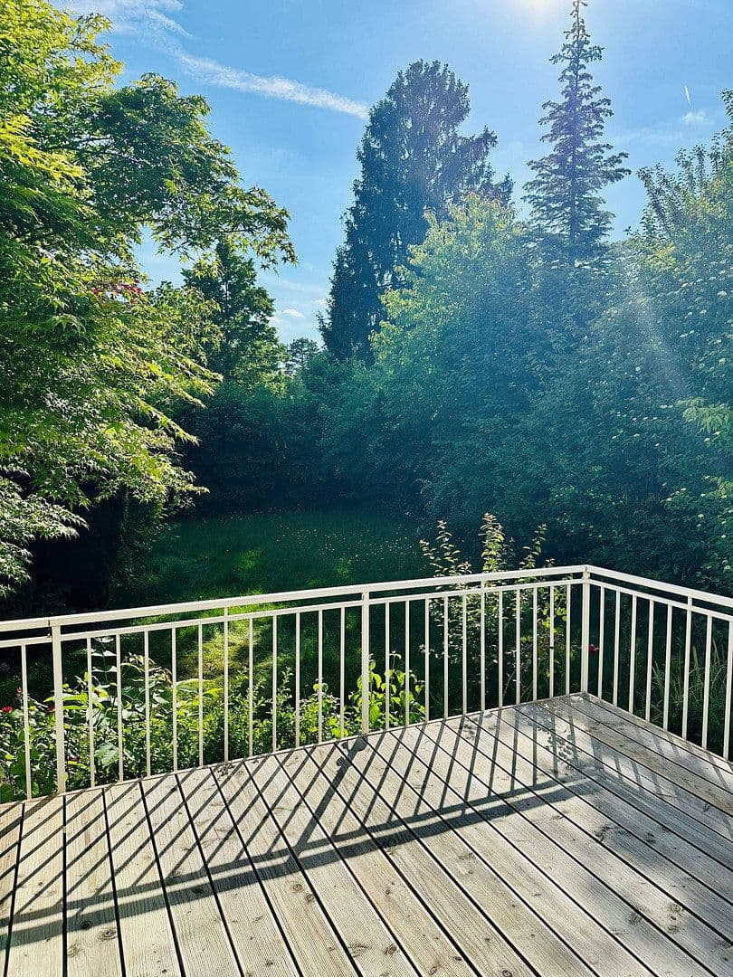 Prenájom domu 150 m², pozemek 400 m², Weberstraße 10, Bad Homburg vor der Höhe, Hesensko Prenájom domu 150 m², pozemek 400 m², Weberstraße 10, Bad Homburg vor der Höhe, Hesensko