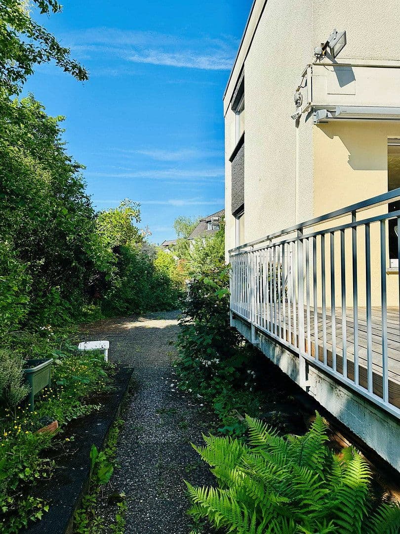 Prenájom domu 150 m², pozemek 400 m², Weberstraße 10, Bad Homburg vor der Höhe, Hesensko Prenájom domu 150 m², pozemek 400 m², Weberstraße 10, Bad Homburg vor der Höhe, Hesensko