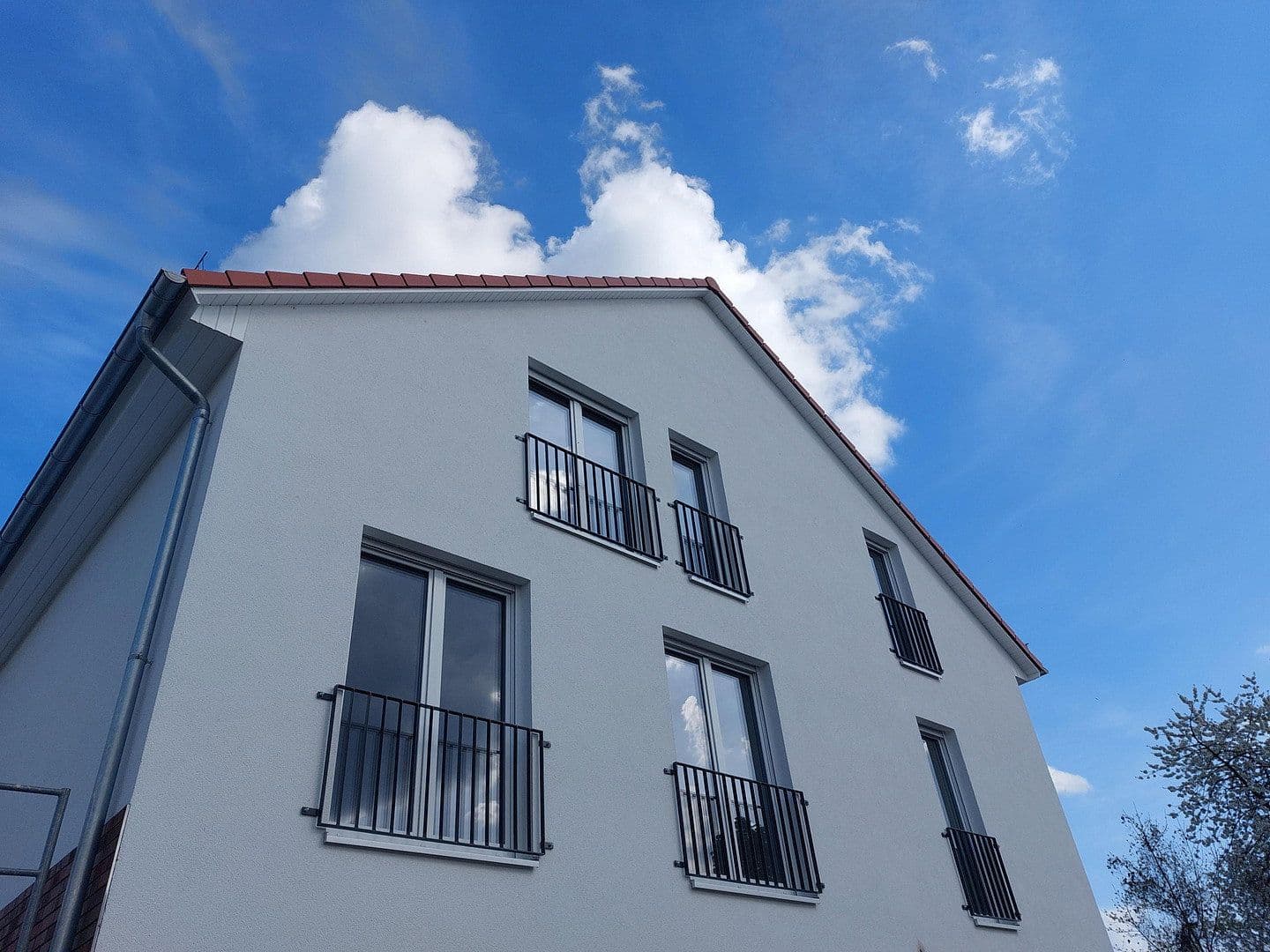 Prenájom bytu 2-izbový 79 m², Hamburger Allee 51b, Haus C, Nauen, Brandenbursko Prenájom bytu 2-izbový 79 m², Hamburger Allee 51b, Haus C, Nauen, Brandenbursko