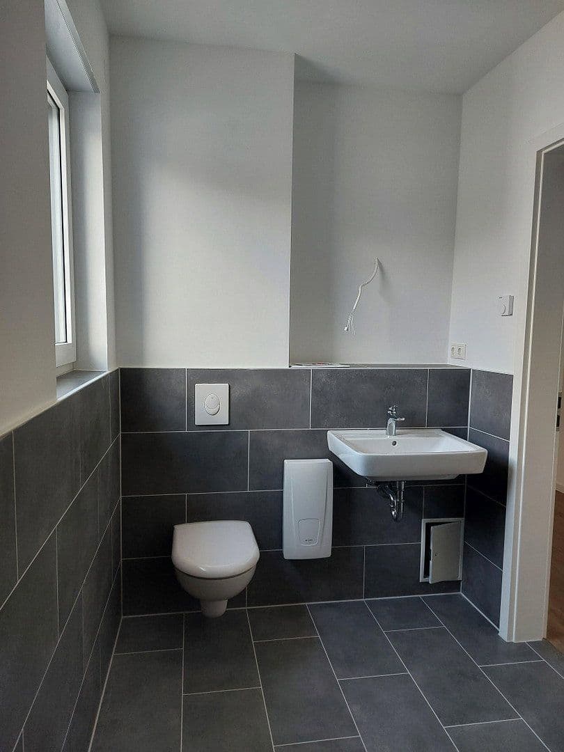 Prenájom bytu 2-izbový 79 m², Hamburger Allee 51b, Haus C, Nauen, Brandenbursko Prenájom bytu 2-izbový 79 m², Hamburger Allee 51b, Haus C, Nauen, Brandenbursko