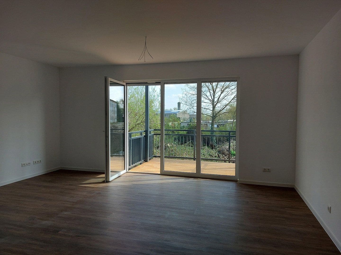 Prenájom bytu 2-izbový 79 m², Hamburger Allee 51b, Haus C, Nauen, Brandenbursko Prenájom bytu 2-izbový 79 m², Hamburger Allee 51b, Haus C, Nauen, Brandenbursko