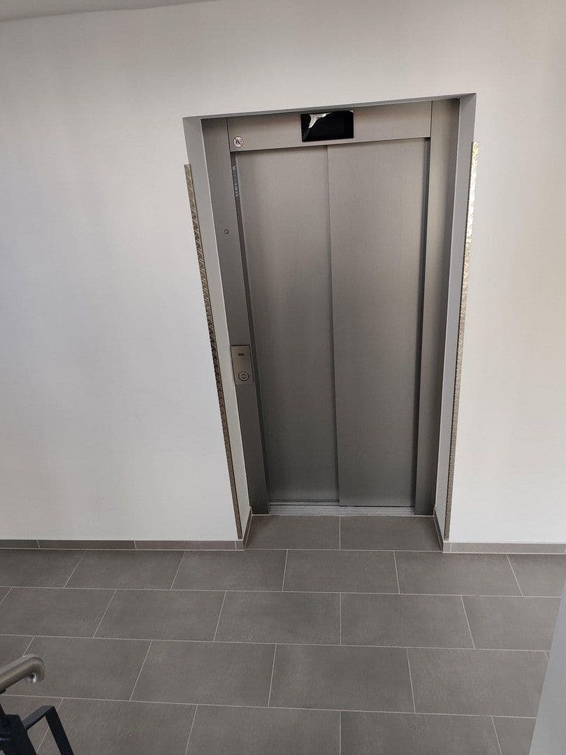 Prenájom bytu 2-izbový 79 m², Hamburger Allee 51b, Haus C, Nauen, Brandenbursko Prenájom bytu 2-izbový 79 m², Hamburger Allee 51b, Haus C, Nauen, Brandenbursko
