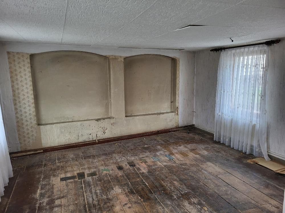 Predaj domu 90 m², pozemek 160 m², Berggasse 14, Lengenfeld, Sasko Predaj domu 90 m², pozemek 160 m², Berggasse 14, Lengenfeld, Sasko
