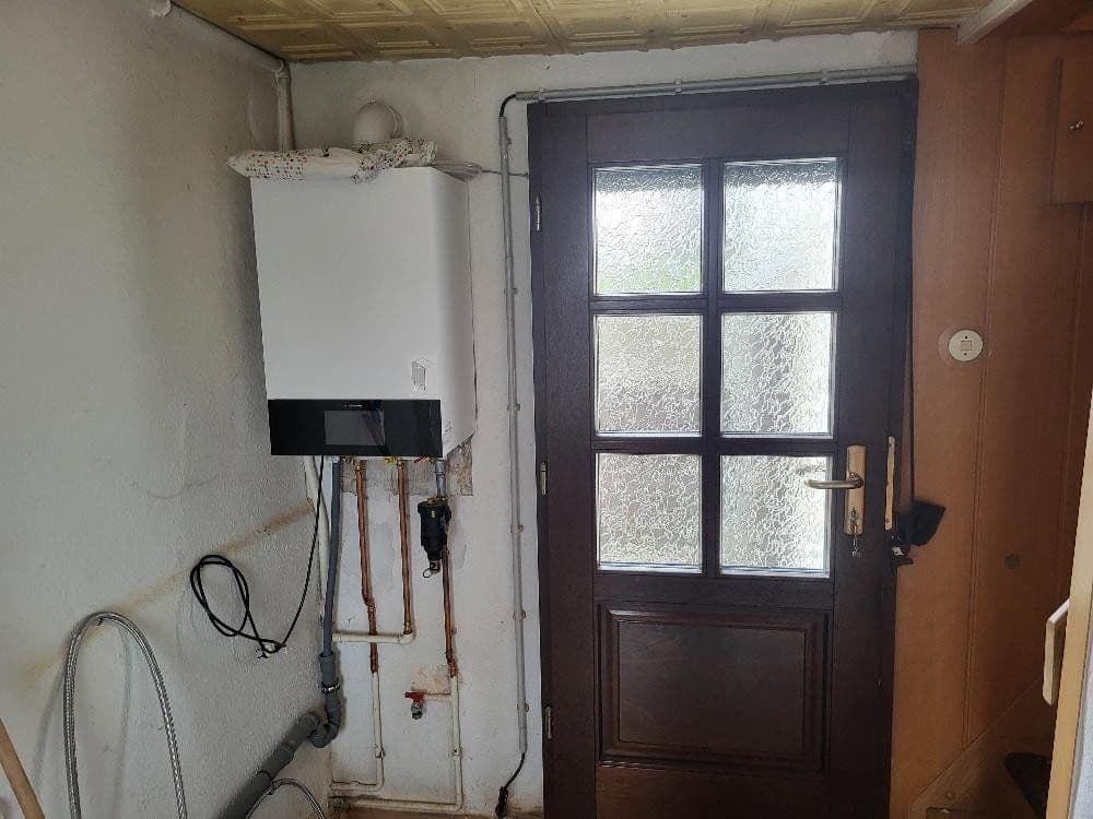 Predaj domu 90 m², pozemek 160 m², Berggasse 14, Lengenfeld, Sasko Predaj domu 90 m², pozemek 160 m², Berggasse 14, Lengenfeld, Sasko