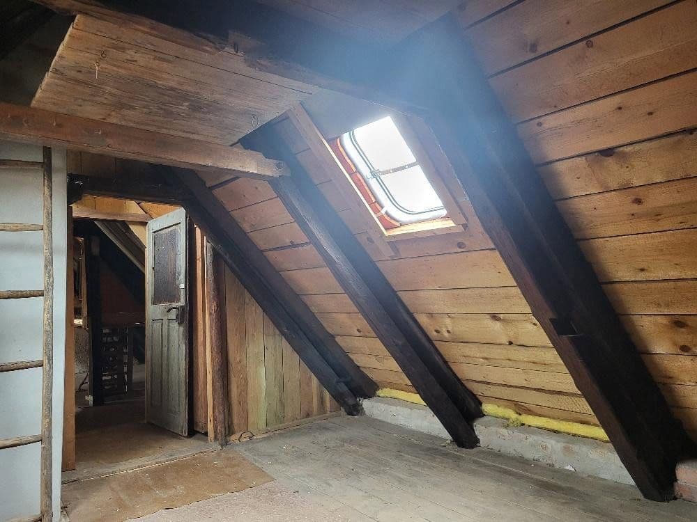 Predaj domu 90 m², pozemek 160 m², Berggasse 14, Lengenfeld, Sasko Predaj domu 90 m², pozemek 160 m², Berggasse 14, Lengenfeld, Sasko