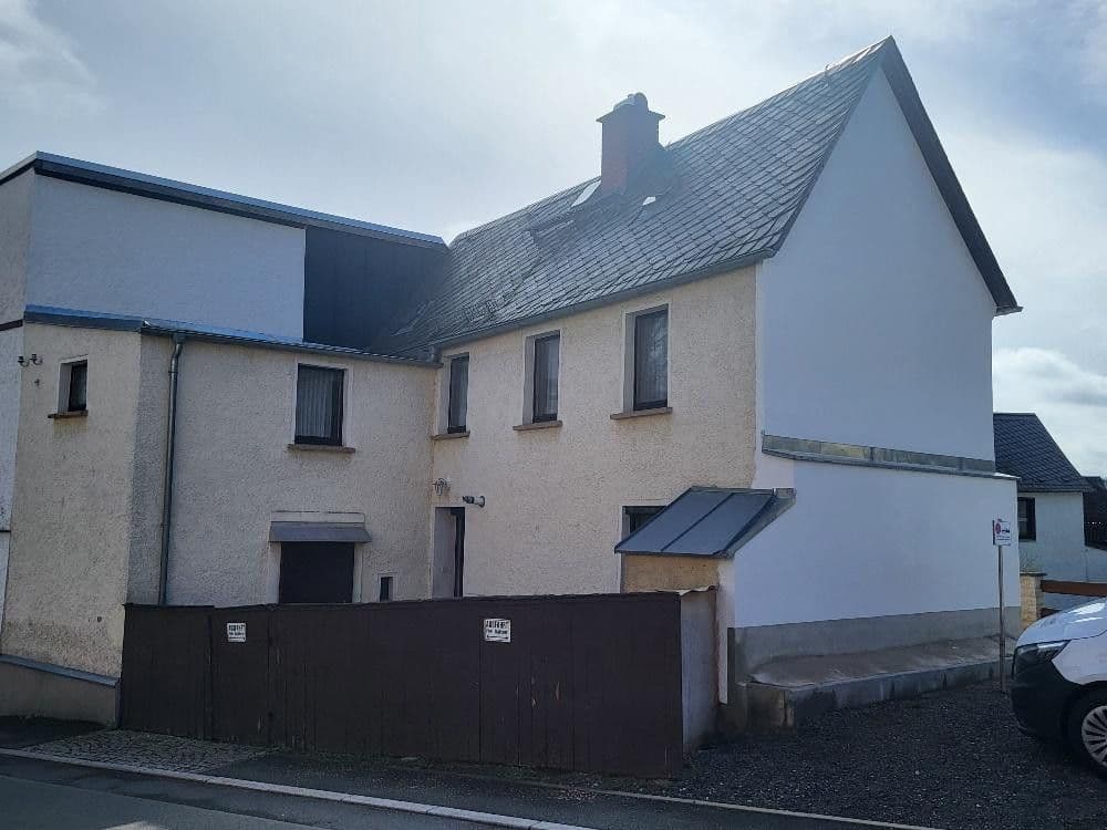 Predaj domu 90 m², pozemek 160 m², Berggasse 14, Lengenfeld, Sasko Predaj domu 90 m², pozemek 160 m², Berggasse 14, Lengenfeld, Sasko