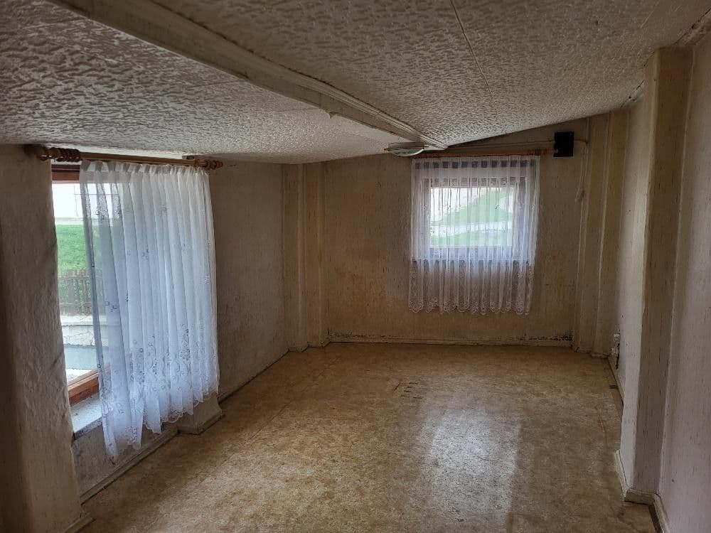 Predaj domu 90 m², pozemek 160 m², Berggasse 14, Lengenfeld, Sasko Predaj domu 90 m², pozemek 160 m², Berggasse 14, Lengenfeld, Sasko