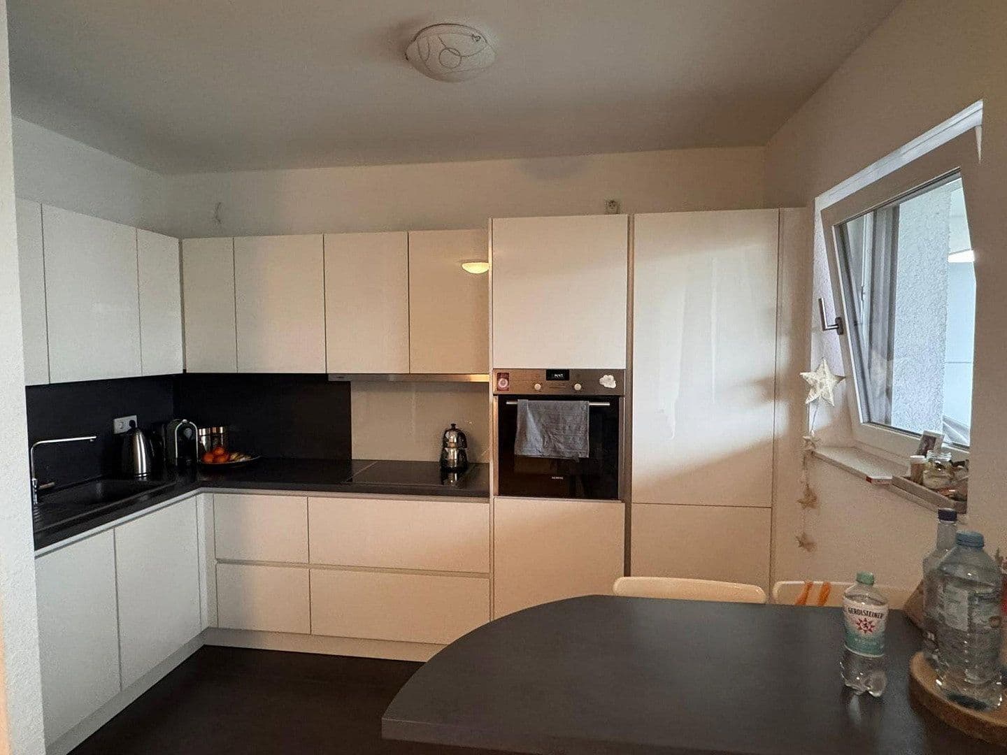 Prenájom bytu 3-izbový 88 m², Köln, Severné Porýnie - Westfálsko Prenájom bytu 3-izbový 88 m², Köln, Severné Porýnie - Westfálsko